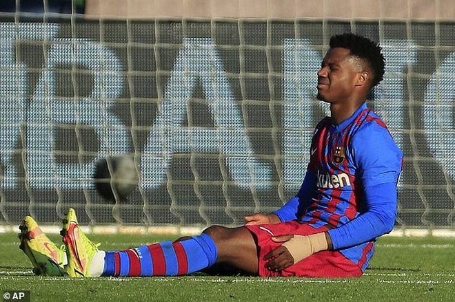 Vừa nhậm chức ở Barcelona, HLV Xavi đã đưa ra quyết định phũ phàng - 2 Vừa nhậm chức ở Barcelona, HLV Xavi đã đưa ra quyết định phũ phàng - 2