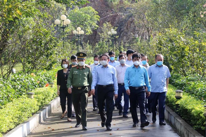 Quảng Ninh: Truyền thống Kỷ luật và đồng tâm là sức mạnh nội sinh của miền Mỏ bất khuất - 1 Quảng Ninh: Truyền thống Kỷ luật và đồng tâm là sức mạnh nội sinh của miền Mỏ bất khuất - 1