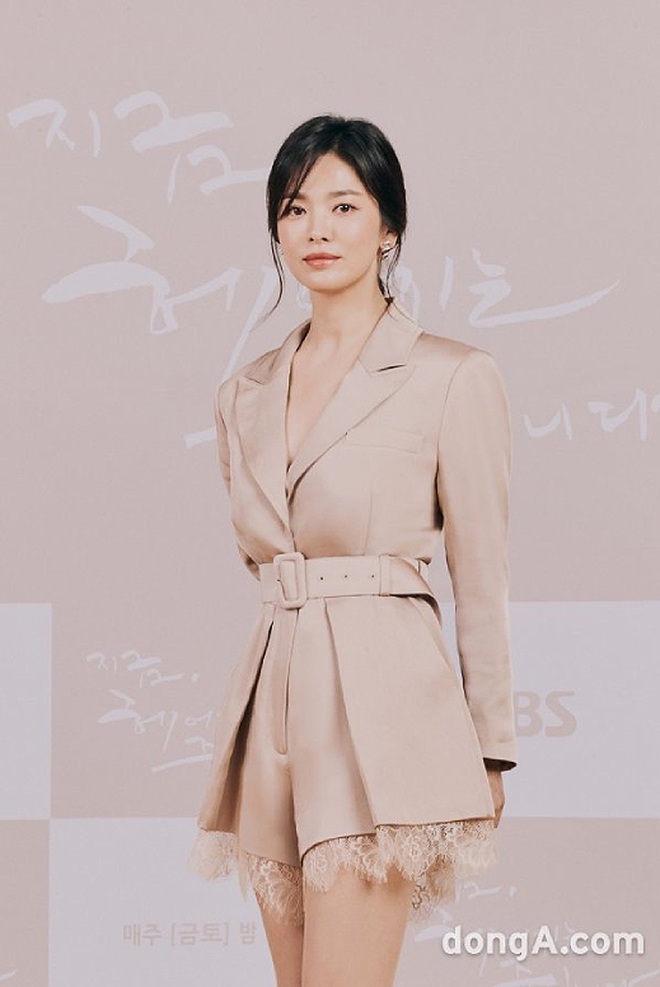 Song Hye Kyo giải thích lý do đóng phim ngôn tình ở tuổi 40 - 5 Song Hye Kyo giải thích lý do đóng phim ngôn tình ở tuổi 40 - 5