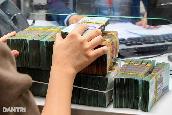 Ngân hàng rục rịch tăng lãi suất tiền gửi - 1 Ngân hàng rục rịch tăng lãi suất tiền gửi - 1