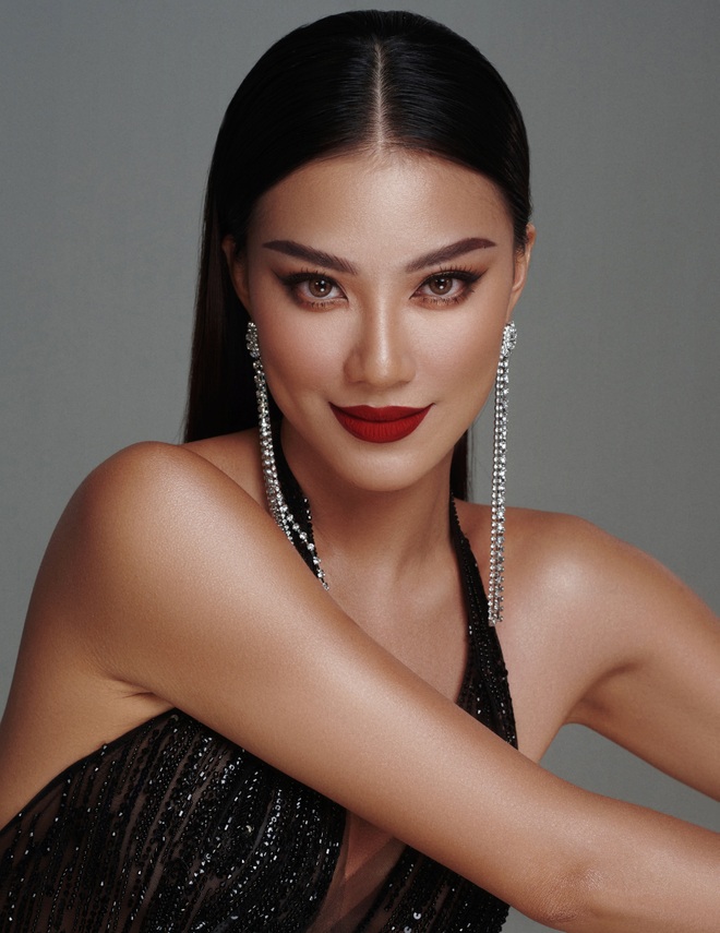 Hình ảnh gợi cảm của mỹ nhân Việt xuất hiện trên trang Miss Universe - 3