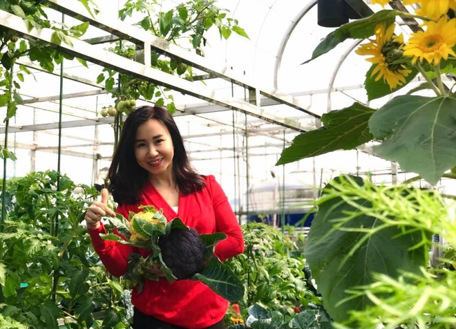 Hà Nội: Khu vườn sân thượng sum suê rau trái, nổi tiếng khắp mạng xã hội - 3