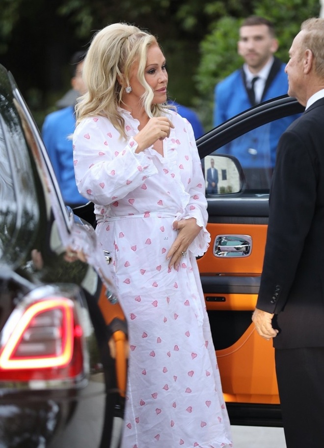 Siêu đám cưới Paris Hilton: Dàn sao nổi tiếng Hollywood dự tiệc - 7 Siêu đám cưới Paris Hilton: Dàn sao nổi tiếng Hollywood dự tiệc - 7