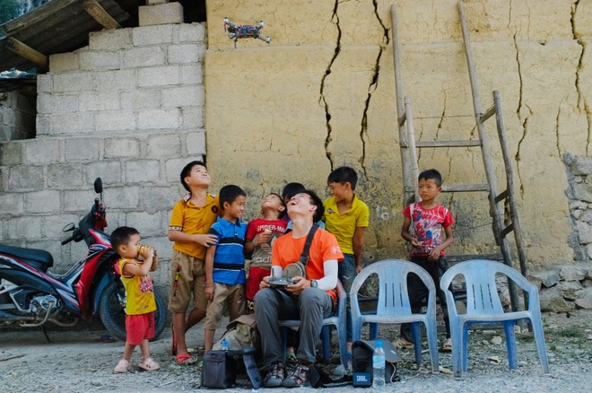 Chàng trai đam mê du lịch mạo hiểm, nghỉ học dẫn đoàn chinh phục đỉnh núi - 6 Chàng trai đam mê du lịch mạo hiểm, nghỉ học dẫn đoàn chinh phục đỉnh núi - 6
