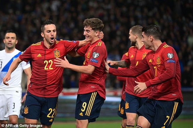 Ronaldo vô duyên cùng Bồ Đào Nha, Tây Ban Nha tiến gần tấm vé dự World Cup - 10 Ronaldo vô duyên cùng Bồ Đào Nha, Tây Ban Nha tiến gần tấm vé dự World Cup - 10