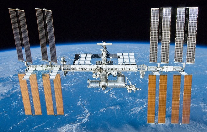 Trạm vũ trụ quốc tế né vội vì suýt bị mảnh vỡ vệ tinh Trung Quốc đâm phải - 1