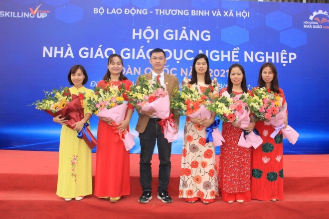 Nguyễn Mạnh Hà - người thầy tâm huyết đưa môn Hàn-Cơ khí vào dạy trực tuyến - 3