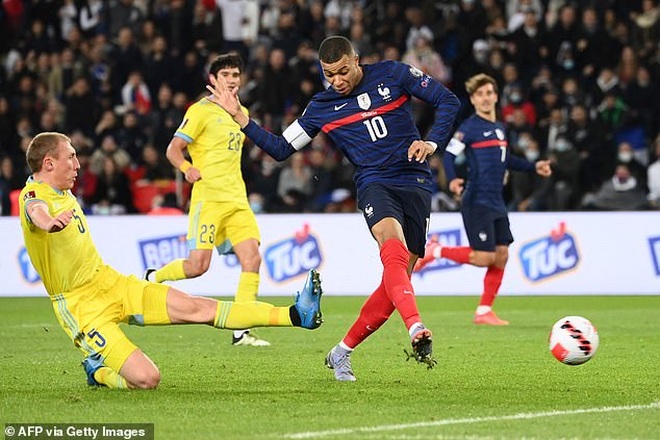 Pháp giành vé dự World Cup sau trận thắng 8-0, Hà Lan hòa thất vọng - 1