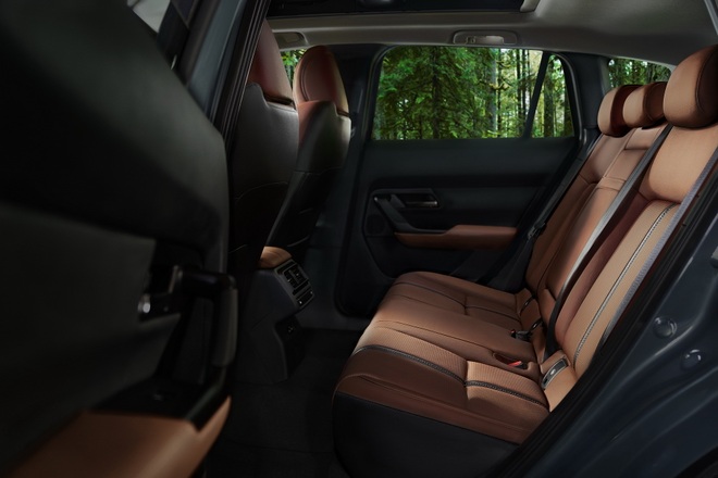 Mazda giới thiệu CX-50 nhưng vẫn giấu thông số kỹ thuật - 9 Mazda giới thiệu CX-50 nhưng vẫn giấu thông số kỹ thuật - 9