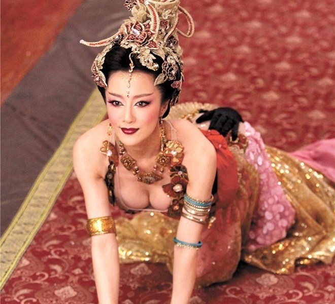 Số phận của Phạm Băng Băng và các nàng Đát Kỷ nổi tiếng trên màn ảnh - 13 Số phận của Phạm Băng Băng và các nàng Đát Kỷ nổi tiếng trên màn ảnh - 13
