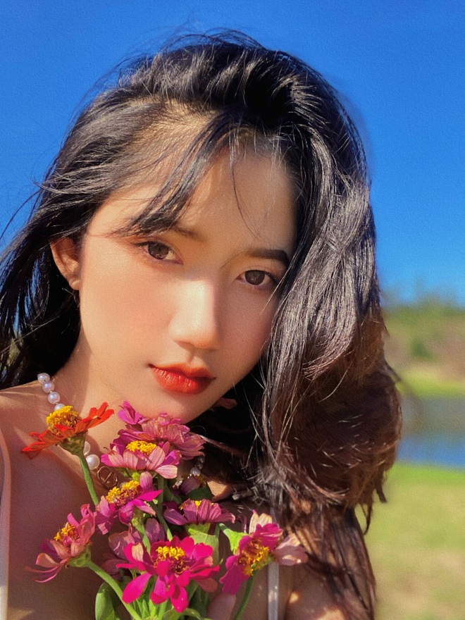 Thiếu nữ đẹp gợi cảm, chuộng mặc đồ sexy: Đẹp khoe, xấu che - 2 Thiếu nữ đẹp gợi cảm, chuộng mặc đồ sexy: Đẹp khoe, xấu che - 2