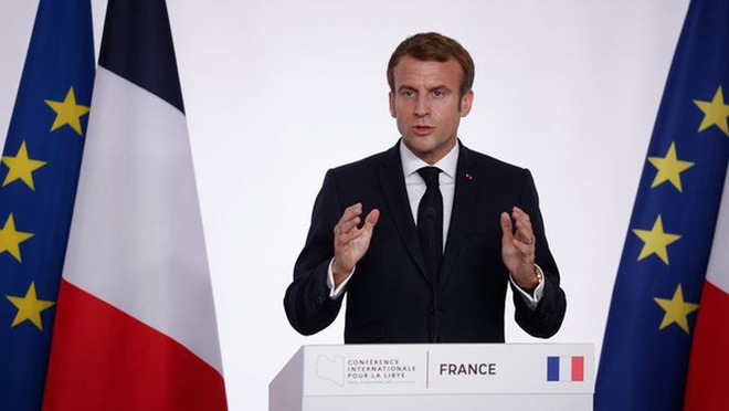 Tổng thống Pháp: Với sự lãnh đạo của Tổng thống Pháp, đất nước này đã đón nhận một tương lai rực rỡ. Hãy khám phá những hành động và chính sách đã giúp ông thành đạt trong việc cải cách, tạo thuận lợi cho nước Pháp đem lại niềm vui cho người dân.