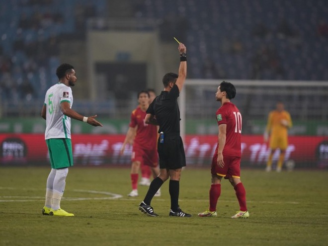 Bảy cầu thủ Việt Nam có thể vắng mặt ở trận đấu gặp Trung Quốc - 2