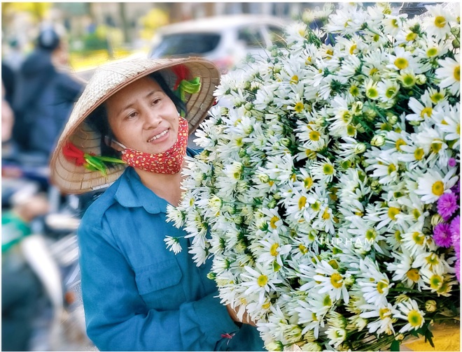 Chuyện gánh hàng hoa của cô Hiền - 3 Chuyện gánh hàng hoa của cô Hiền - 3