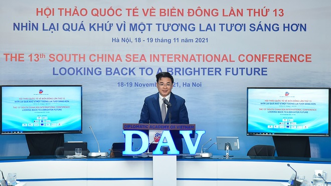 Hàng trăm đại biểu thảo luận các vấn đề nóng tại hội thảo Biển Đông - 2 Hàng trăm đại biểu thảo luận các vấn đề nóng tại hội thảo Biển Đông - 2