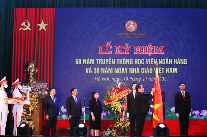60 năm một chặng đường, Học viện Ngân hàng kế thừa truyền thống- vươn tới tương lai - 3 60 năm một chặng đường, Học viện Ngân hàng kế thừa truyền thống- vươn tới tương lai - 3