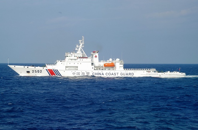 Philippines công bố video hải cảnh Trung Quốc phun vòi rồng vào tàu tiếp tế - 1