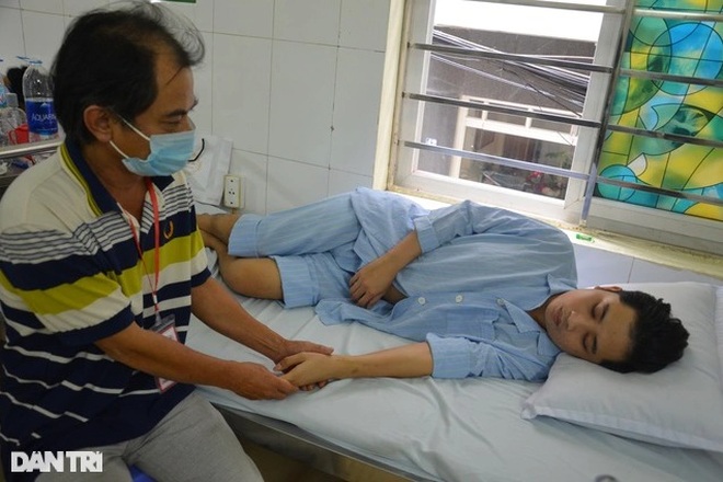 Chàng trai bị giãn cơ tim đã đầu hàng số phận - 1 Chàng trai bị giãn cơ tim đã đầu hàng số phận - 1