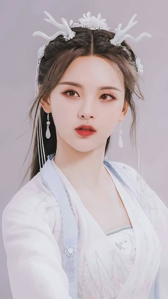 Triệu Lệ Dĩnh từng bị chê ít học và tranh cãi về trình độ học vấn của sao - 1 Triệu Lệ Dĩnh từng bị chê ít học và tranh cãi về trình độ học vấn của sao - 1