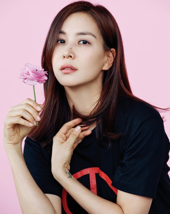 Bức ảnh hé lộ tình trạng hôn nhân của Jang Dong Gun sau bê bối săn gái - 6 Bức ảnh hé lộ tình trạng hôn nhân của Jang Dong Gun sau bê bối săn gái - 6