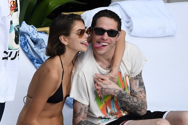 Pete Davidson - nam diễn viên sát thủ tình trường ở Hollywood - 9 Pete Davidson - nam diễn viên sát thủ tình trường ở Hollywood - 9