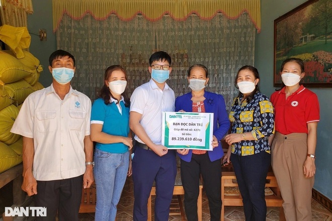 Gần 90 triệu đồng đến với người phụ nữ chăm chồng ung thư, con chạy thận - 1 Gần 90 triệu đồng đến với người phụ nữ chăm chồng ung thư, con chạy thận - 1