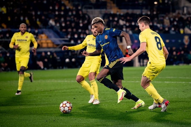 Ronaldo tiếp đà thăng hoa, Man Utd thắng trên sân Villarreal - 5 Ronaldo tiếp đà thăng hoa, Man Utd thắng trên sân Villarreal - 5