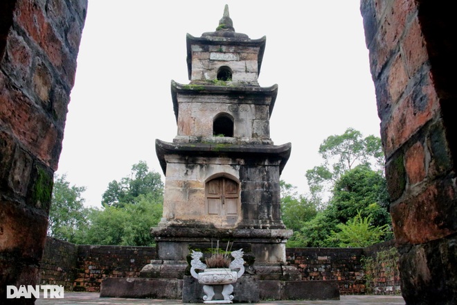 Chiêm ngưỡng tháp đá cổ 500 năm, nổi tiếng linh thiêng ở Hà Tĩnh - 2