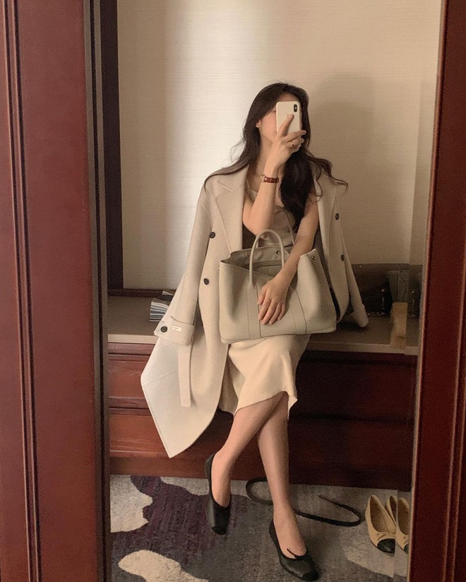 Mẫu áo khoác mà Song Hye Kyo mặc trong phim cháy hàng - 7 Mẫu áo khoác mà Song Hye Kyo mặc trong phim cháy hàng - 7