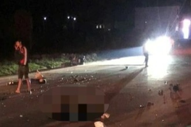 Hai thanh niên tử vong sau cú đâm va xe máy trong đêm - 1