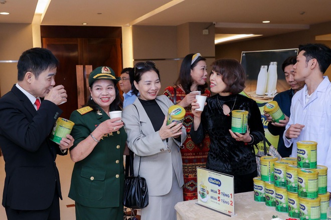 Ra mắt sữa hạt tiểu đường Gluoats bổ sung dinh dưỡng cho người bệnh - 4 Ra mắt sữa hạt tiểu đường Gluoats bổ sung dinh dưỡng cho người bệnh - 4