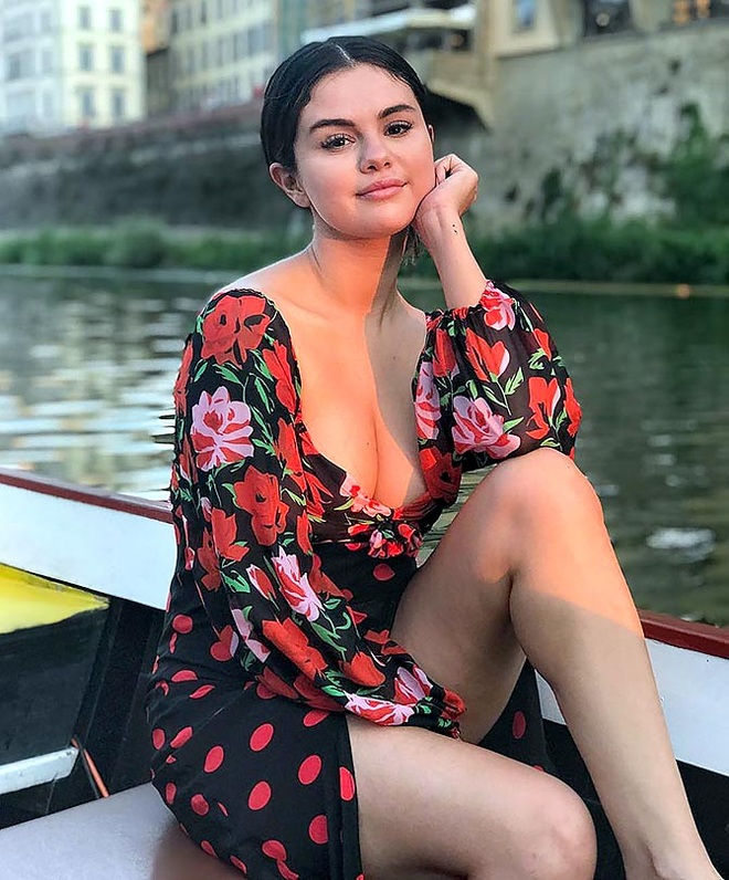 selena-gomezgetty12-1637900160345.jpeg