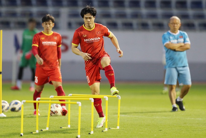 Hùng Dũng trở lại, HLV Park Hang Seo tính kế cho AFF Cup 2020 - 9