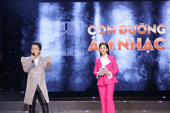 Tùng Dương kể về thời đi xin hát, không bầu show nào nhận - 3 Tùng Dương kể về thời đi xin hát, không bầu show nào nhận - 3