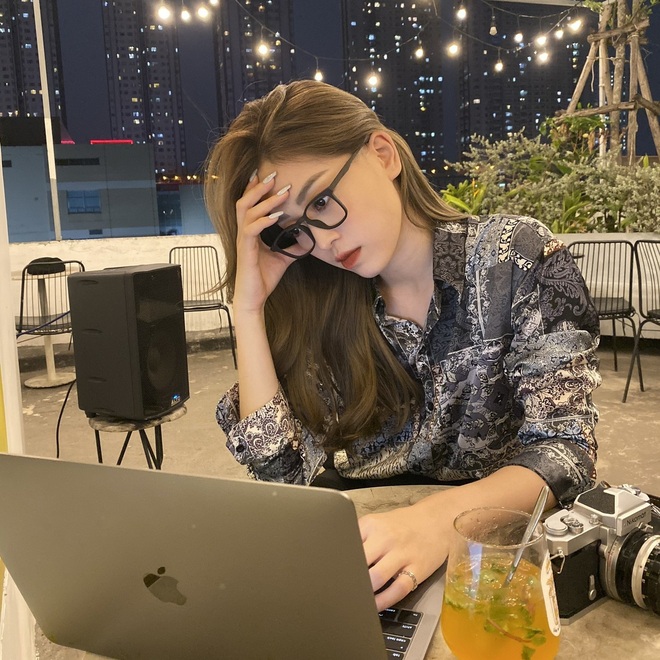 Á hậu Phương Nga trở thành tân sinh viên Swinburne Việt Nam - 2 Á hậu Phương Nga trở thành tân sinh viên Swinburne Việt Nam - 2