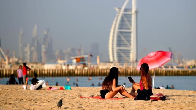 9 sự thật cực độc chỉ có ở thành phố xa xỉ nhất thế giới Dubai - 1