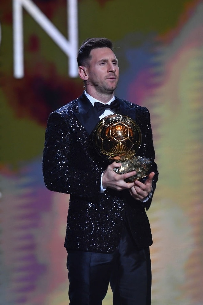 Những khoảnh khắc hạnh phúc của Messi ở lễ trao giải Quả bóng vàng 2021 - 9 Những khoảnh khắc hạnh phúc của Messi ở lễ trao giải Quả bóng vàng 2021 - 9
