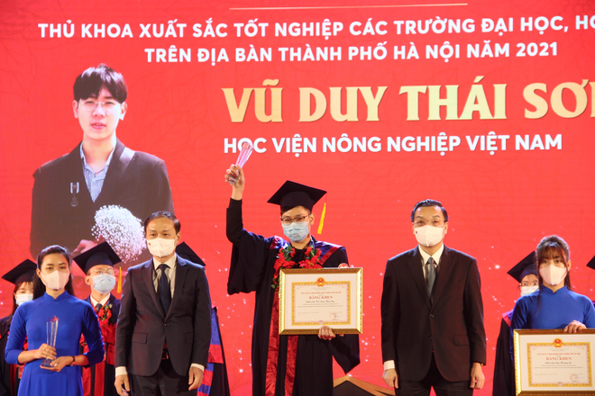 Chàng trai nhẵn mặt ở các cuộc thi thành thủ khoa Học viện Nông nghiệp - 5