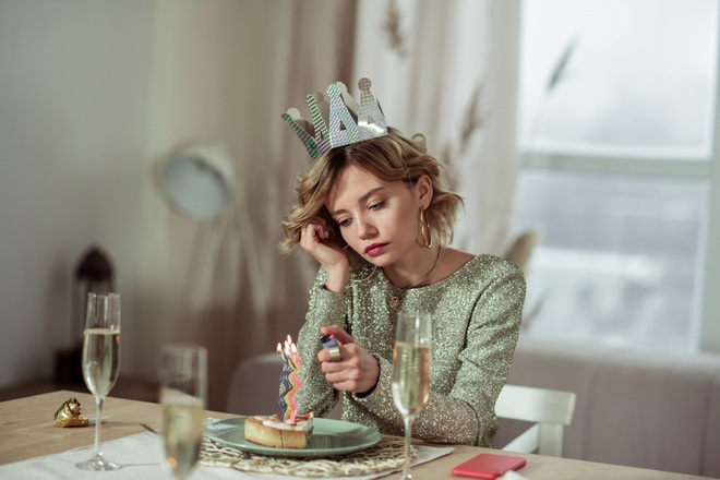 Birthday depression: Vì sao một số người thấy buồn vào ngày sinh nhật? - 4