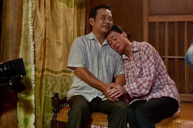 Bà Xuân Quách Thu Phương tái ngộ bà Bích Tú Oanh trong phim mới - 2 Bà Xuân Quách Thu Phương tái ngộ bà Bích Tú Oanh trong phim mới - 2