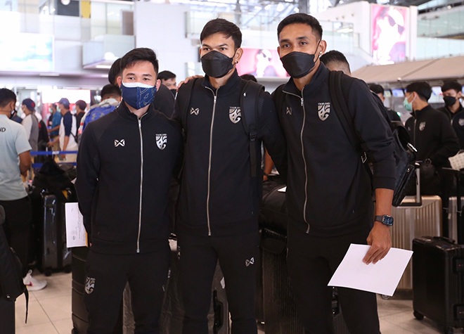 Thái Lan sang Singapore, HLV Mano Polking tái khẳng định vô địch AFF Cup - 1 Thái Lan sang Singapore, HLV Mano Polking tái khẳng định vô địch AFF Cup - 1