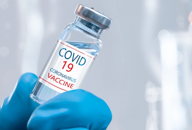 Thông tin mới việc Mỹ gia hạn sử dụng 2 loại vaccine Covid-19 - 1