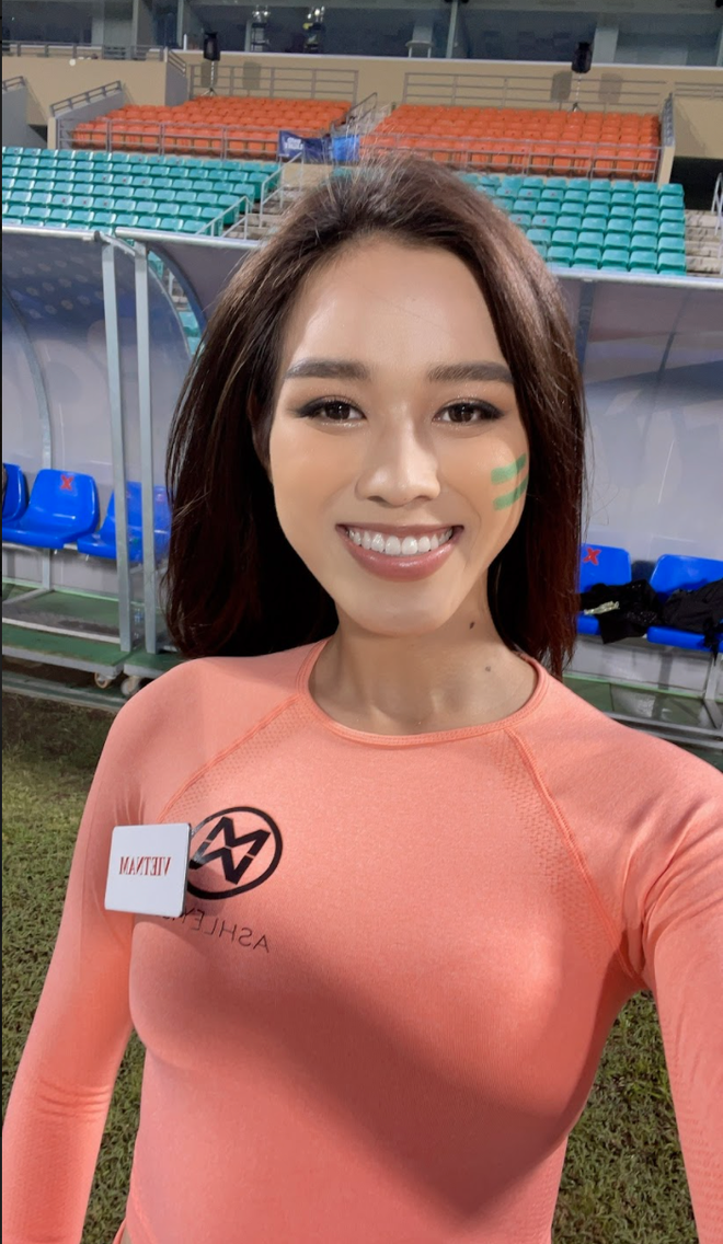 Đỗ Thị Hà bị ong đốt khi ghi hình Hoa hậu biển - 5