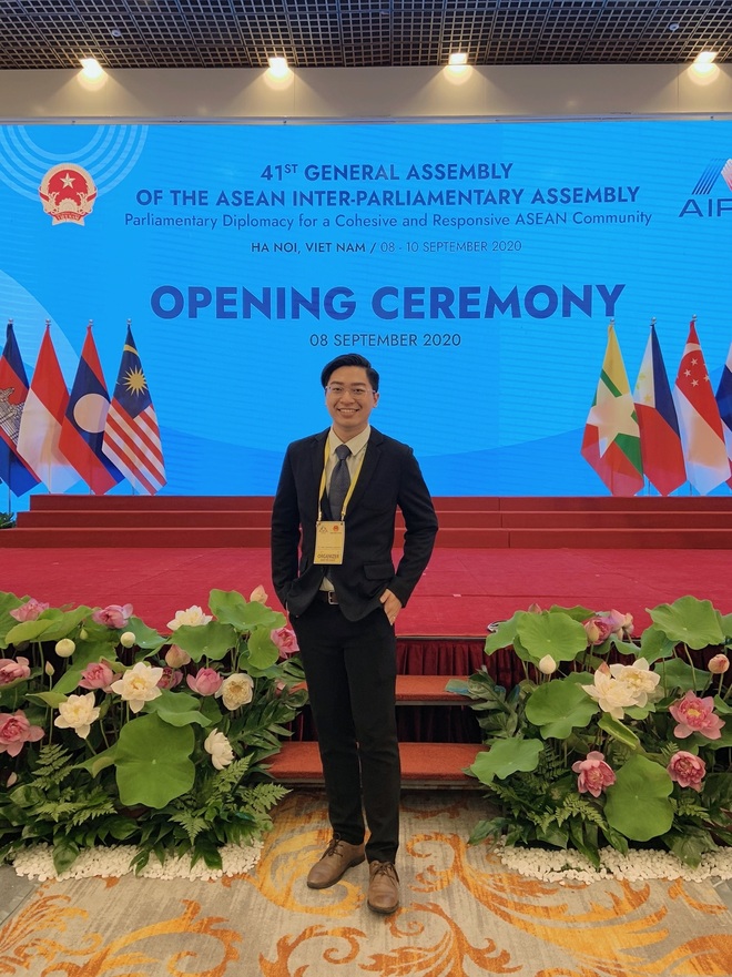 Thủ khoa xuất sắc đa tài Học viện Ngoại giao: Mệnh danh là phù thủy GPA - 6 Thủ khoa xuất sắc đa tài Học viện Ngoại giao: Mệnh danh là phù thủy GPA - 6