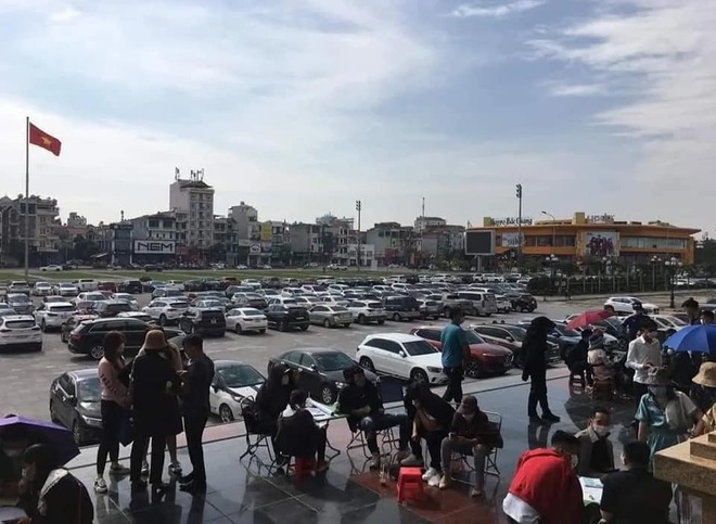 Sốt đất bất ngờ rục rịch trở lại, chuyên gia lo ngại điều phía sau - 1 Sốt đất bất ngờ rục rịch trở lại, chuyên gia lo ngại điều phía sau - 1