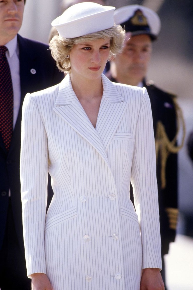 Loạt trang phục cuốn hút, không bao giờ lỗi mốt của công nương Diana - 13