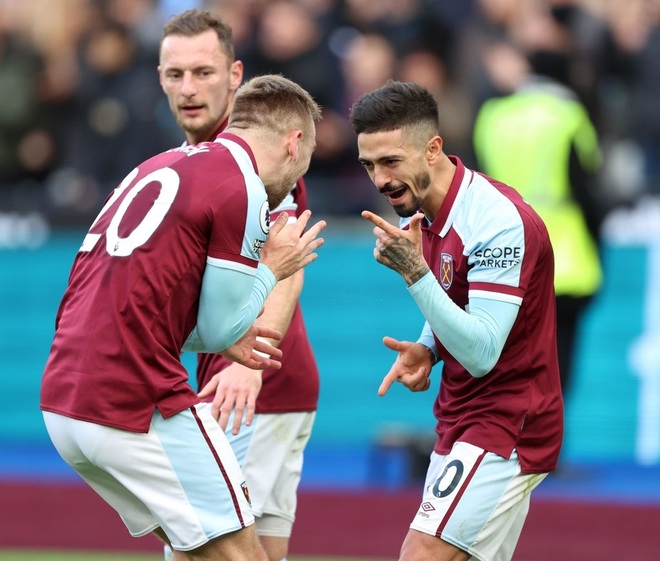 West Ham 3-2 Chelsea: Màn ngược dòng siêu đẳng của Búa tạ - 1