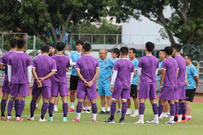 HLV Park Hang Seo lên khung đội hình tuyển Việt Nam chờ đấu Lào - 1