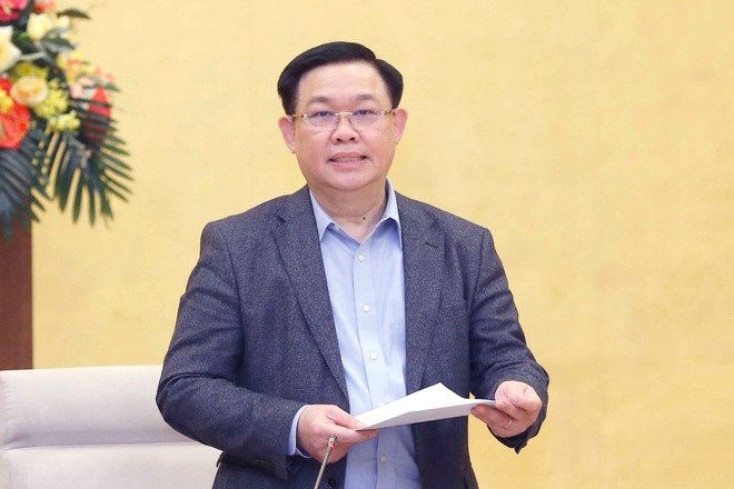 Chủ tịch Quốc hội: Bảo đảm tốt nhất chế độ cho cán bộ tuyến đầu chống dịch - 1 Chủ tịch Quốc hội: Bảo đảm tốt nhất chế độ cho cán bộ tuyến đầu chống dịch - 1