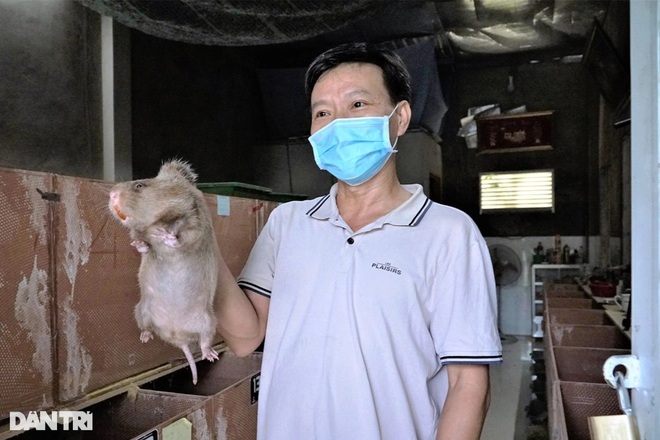 Anh nông dân tiết lộ bí quyết nuôi con ăn ngày ngủ đêm cho thu nhập cao - 1 Anh nông dân tiết lộ bí quyết nuôi con ăn ngày ngủ đêm cho thu nhập cao - 1